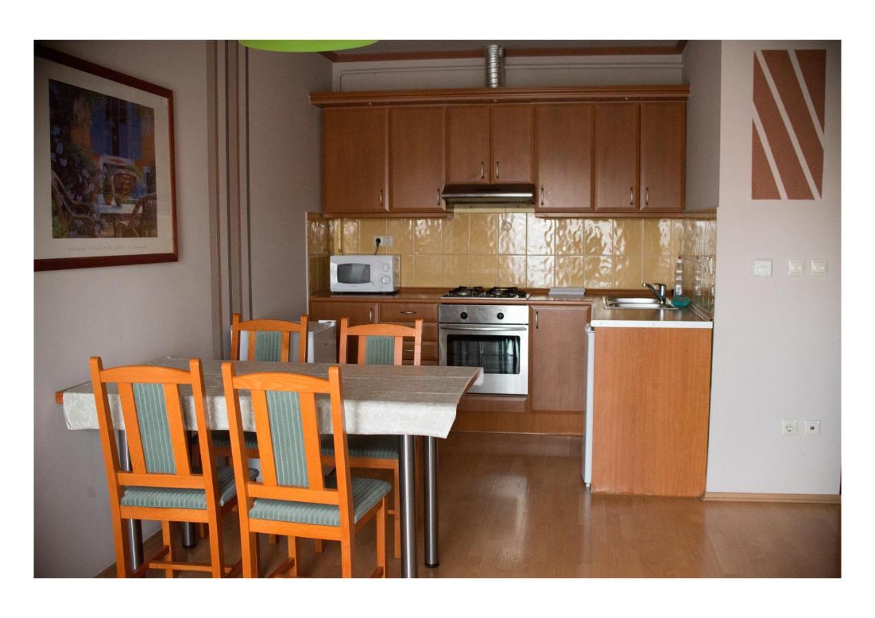 Готель Wolf Apartman101, Wolf Apartman 102 Шарвар Екстер'єр фото